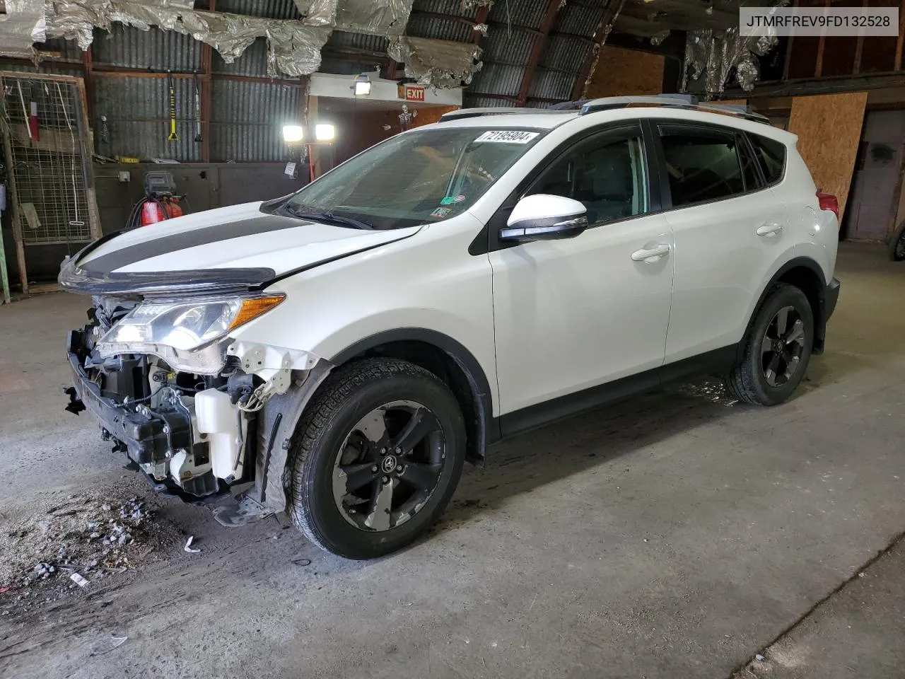 JTMRFREV9FD132528 2015 Toyota Rav4 Xle