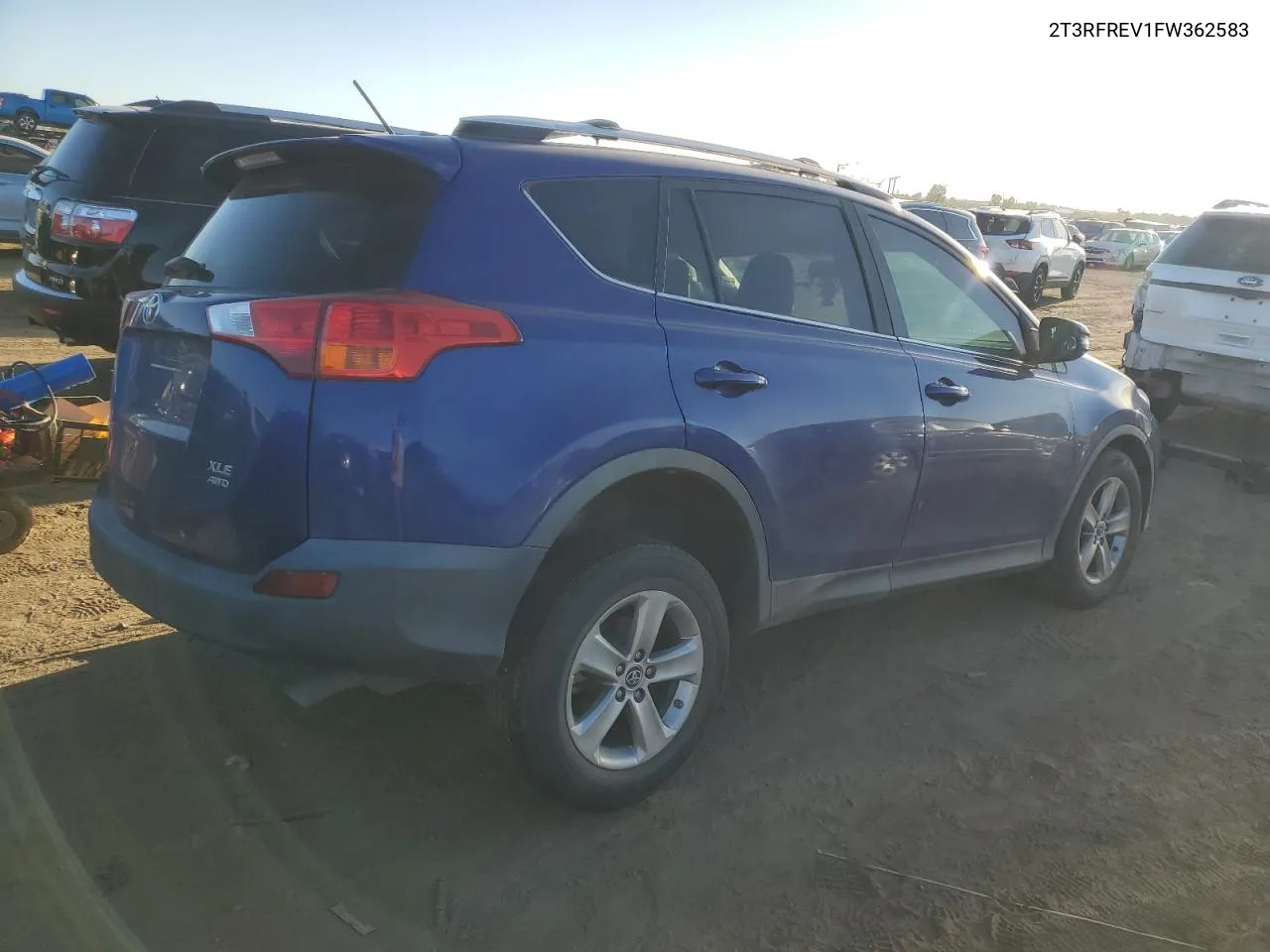 2T3RFREV1FW362583 2015 Toyota Rav4 Xle