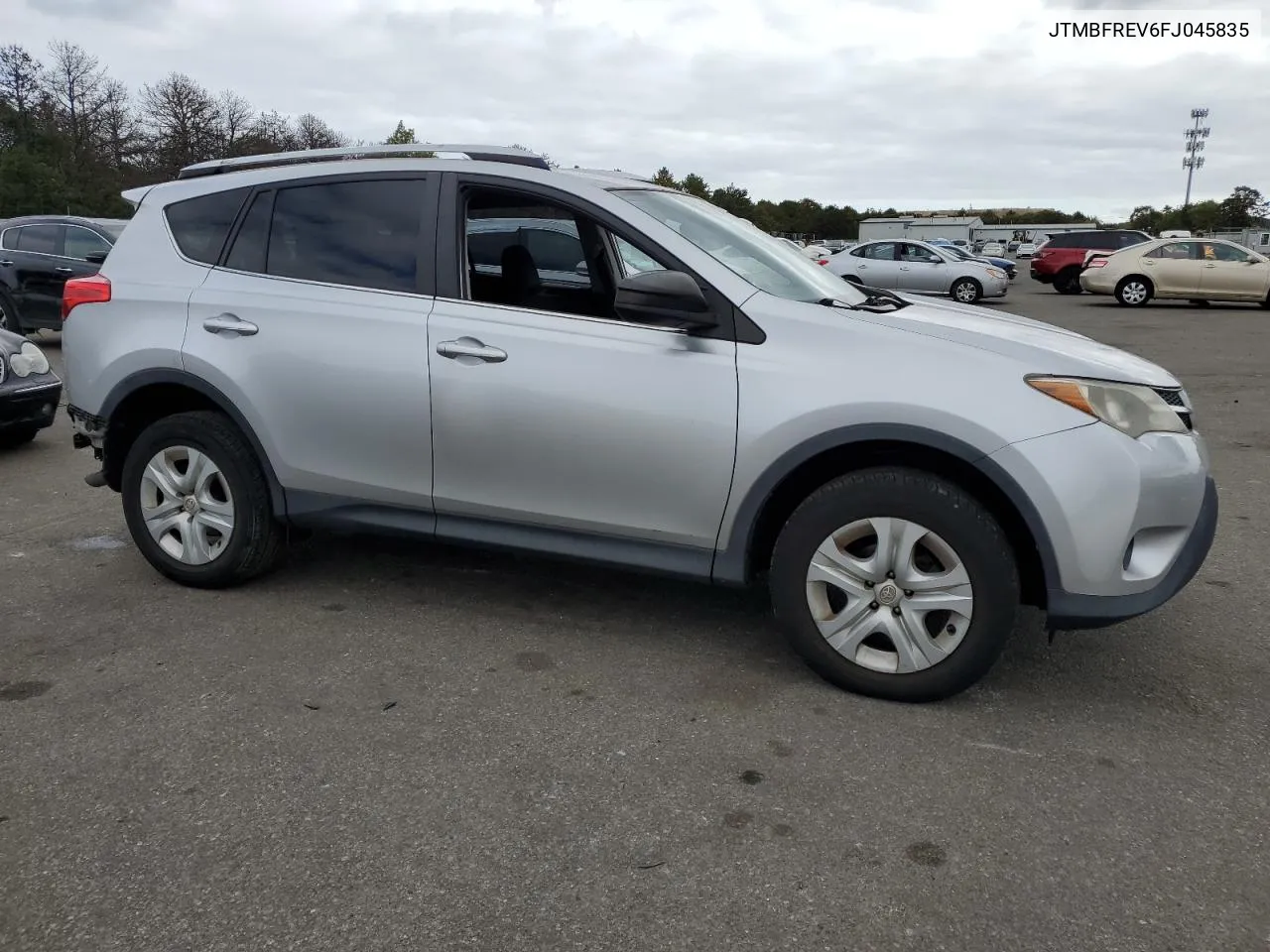 2015 Toyota Rav4 Le VIN: JTMBFREV6FJ045835 Lot: 72372204