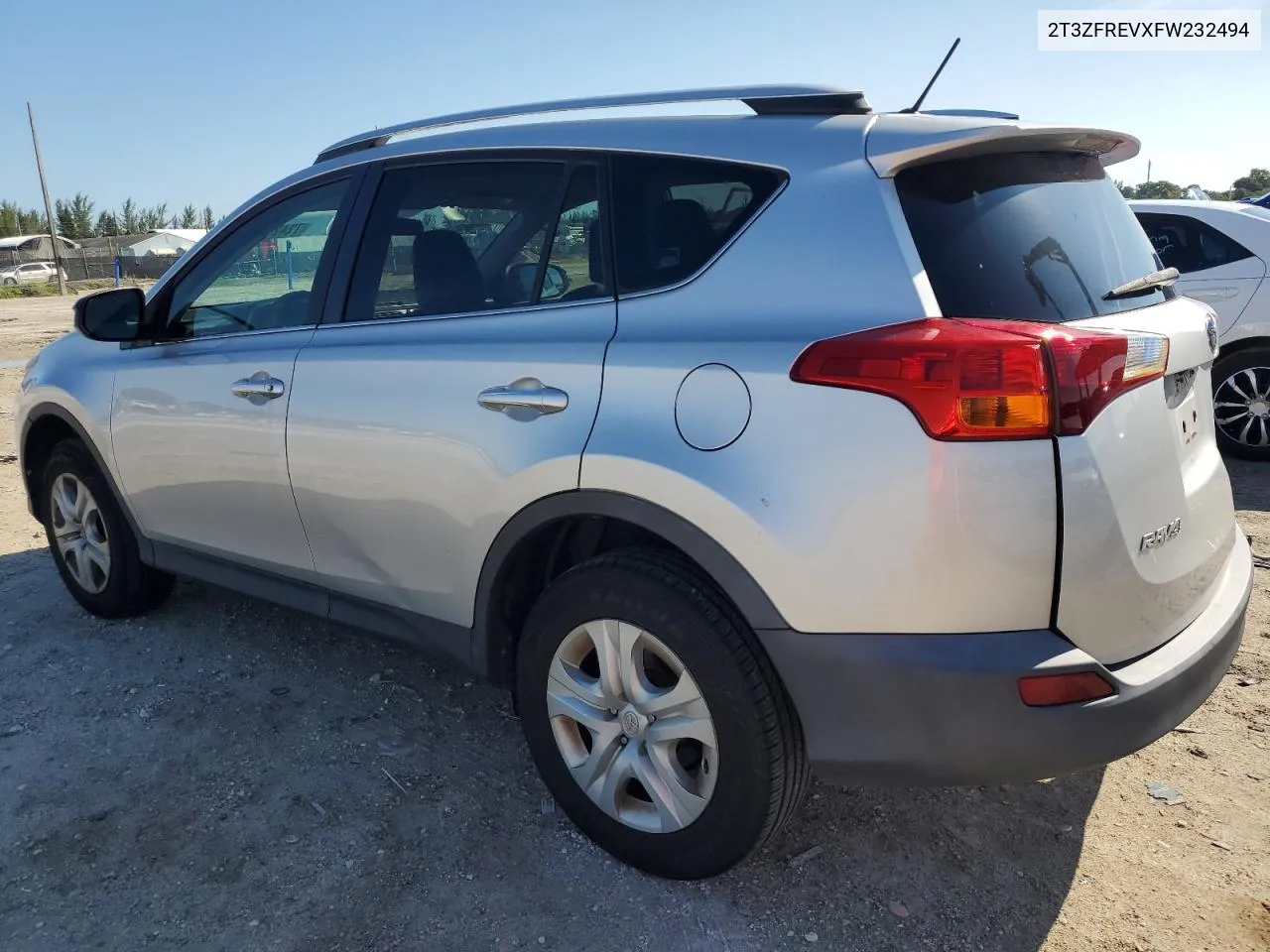 2T3ZFREVXFW232494 2015 Toyota Rav4 Le