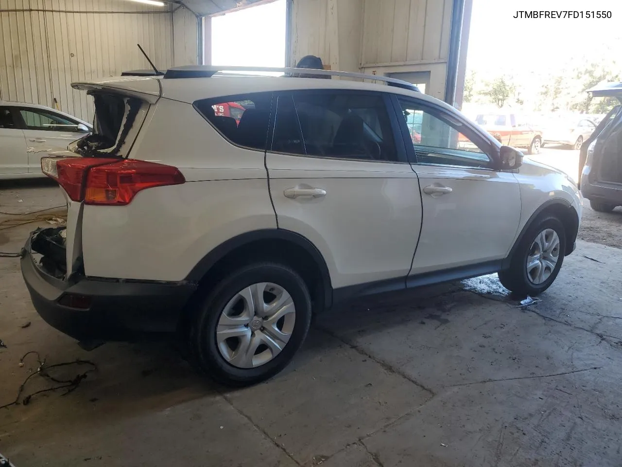 JTMBFREV7FD151550 2015 Toyota Rav4 Le