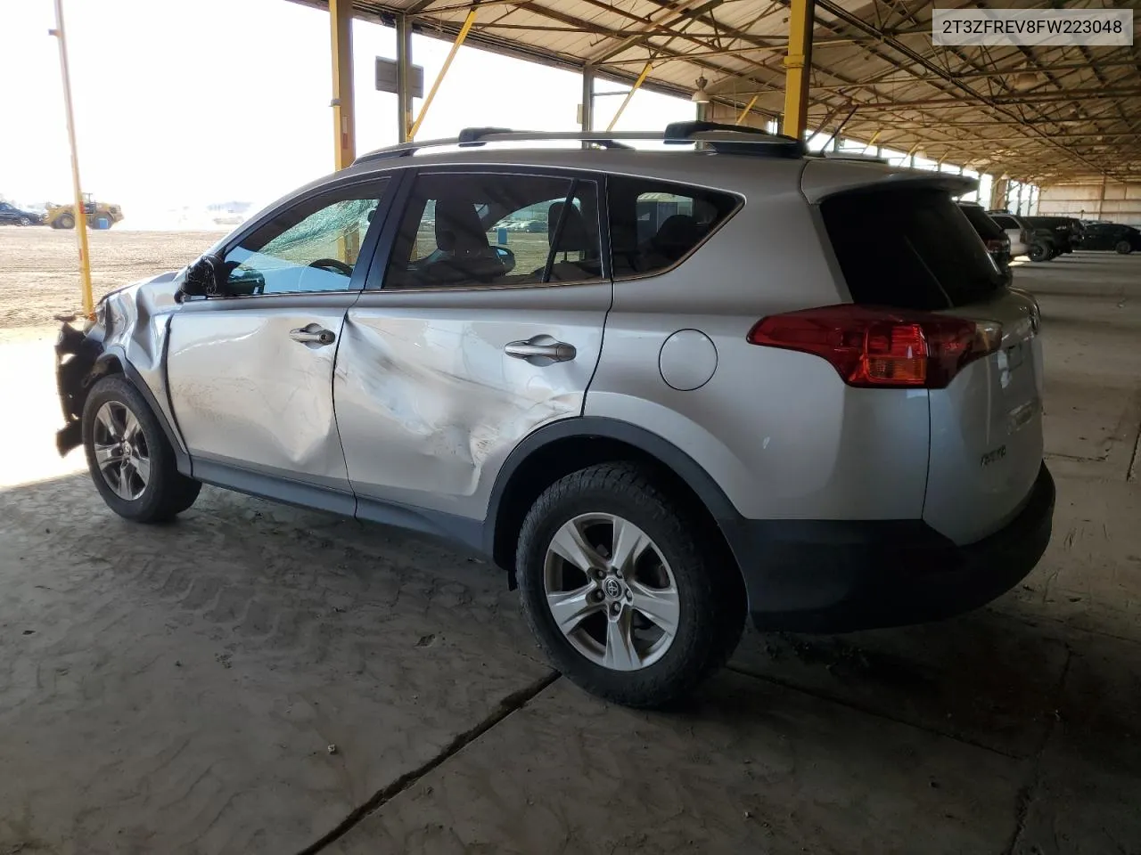 2T3ZFREV8FW223048 2015 Toyota Rav4 Le