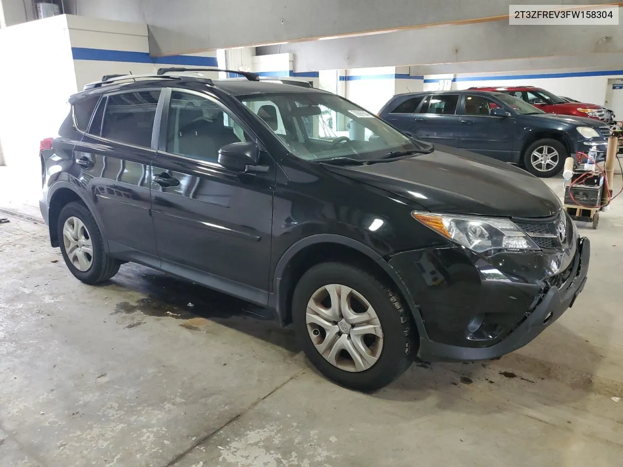 2T3ZFREV3FW158304 2015 Toyota Rav4 Le