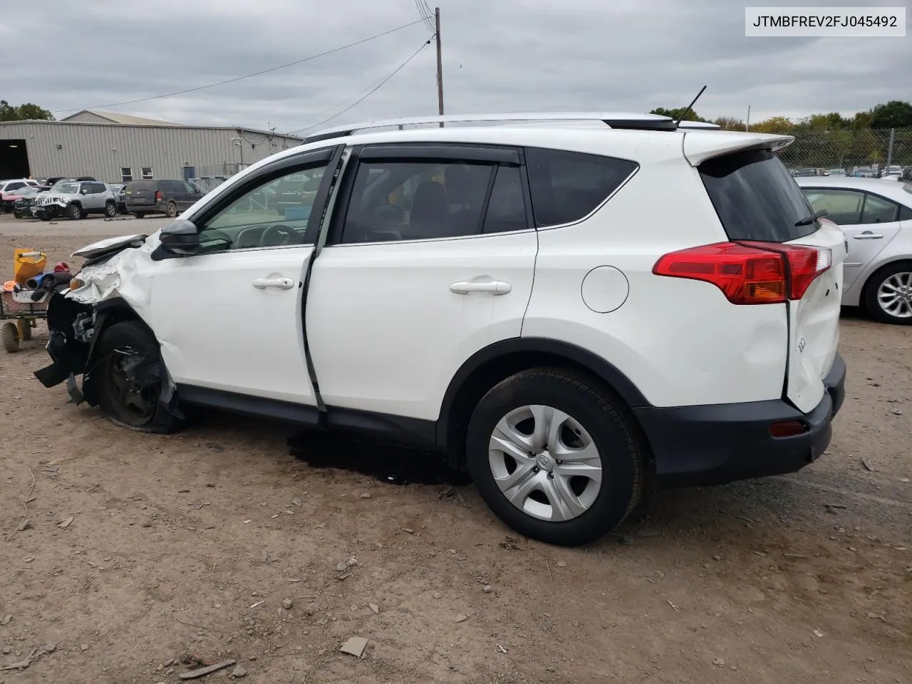 JTMBFREV2FJ045492 2015 Toyota Rav4 Le