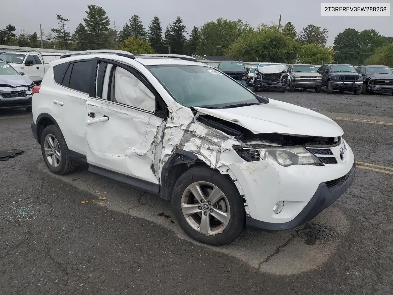 2T3RFREV3FW288258 2015 Toyota Rav4 Xle