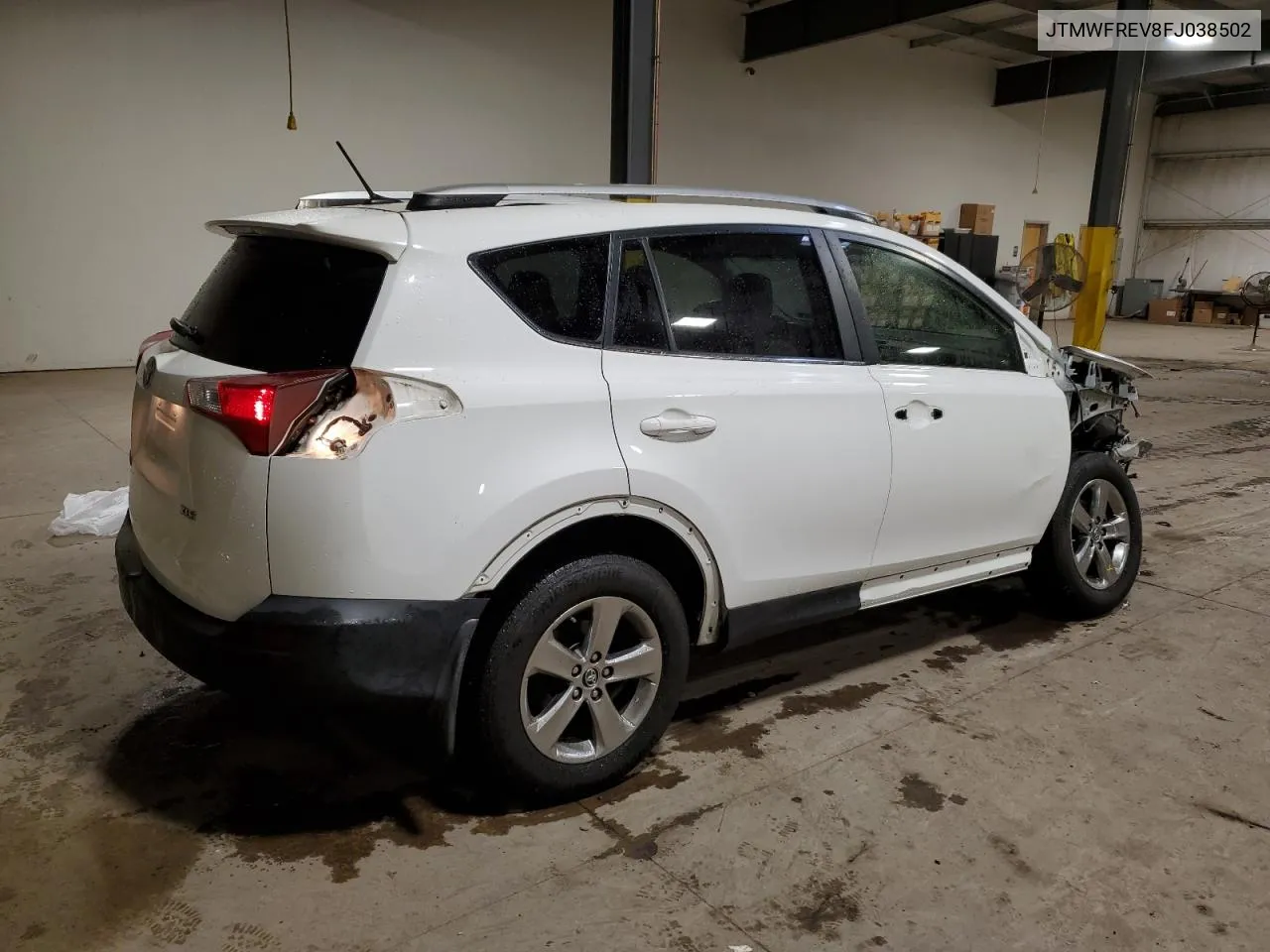 JTMWFREV8FJ038502 2015 Toyota Rav4 Xle