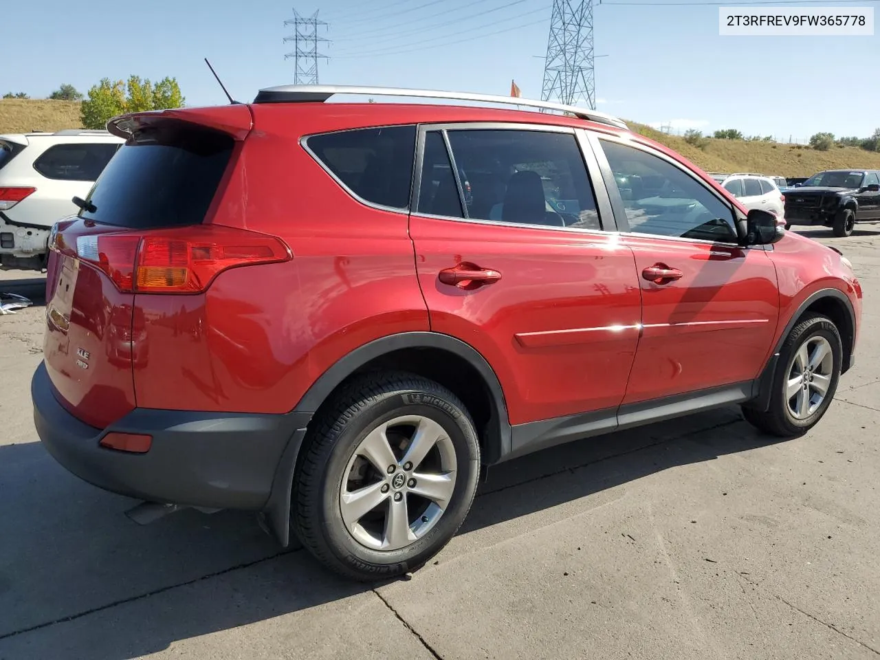 2T3RFREV9FW365778 2015 Toyota Rav4 Xle