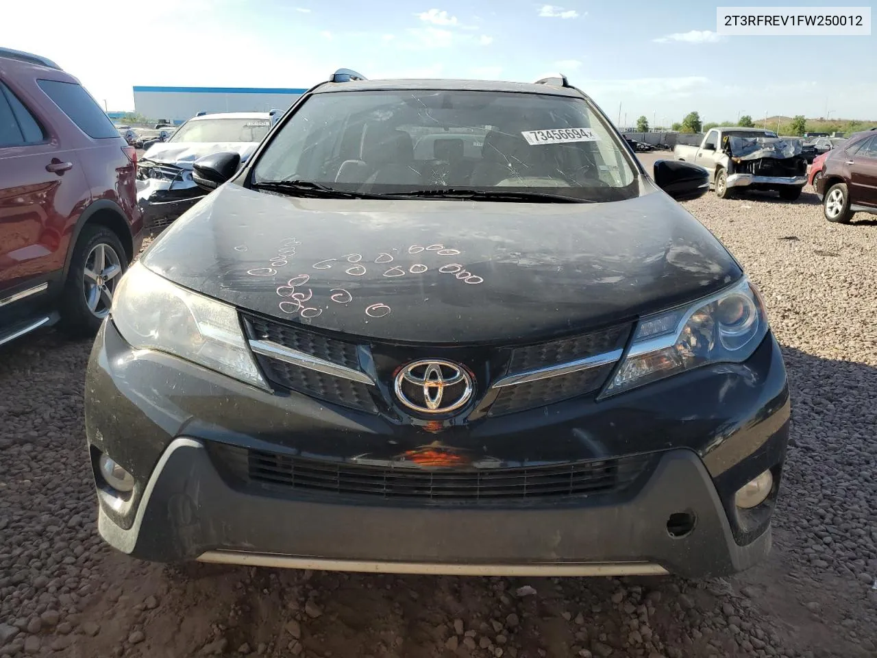 2T3RFREV1FW250012 2015 Toyota Rav4 Xle