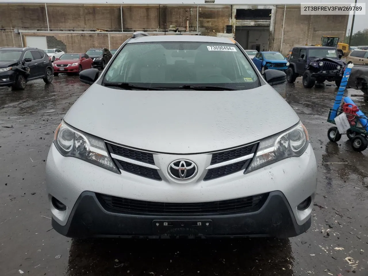 2T3BFREV3FW269789 2015 Toyota Rav4 Le