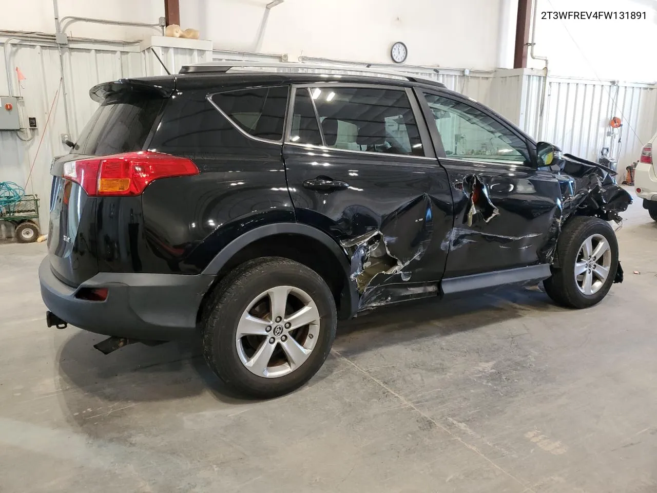 2T3WFREV4FW131891 2015 Toyota Rav4 Xle