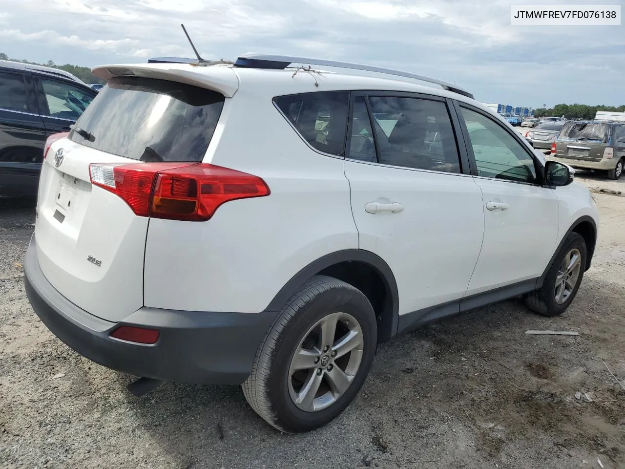 JTMWFREV7FD076138 2015 Toyota Rav4 Xle