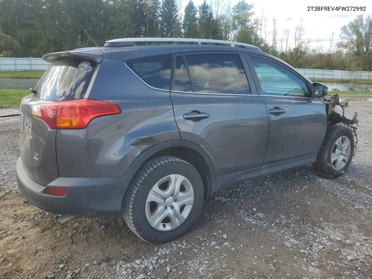 2T3BFREV4FW272992 2015 Toyota Rav4 Le