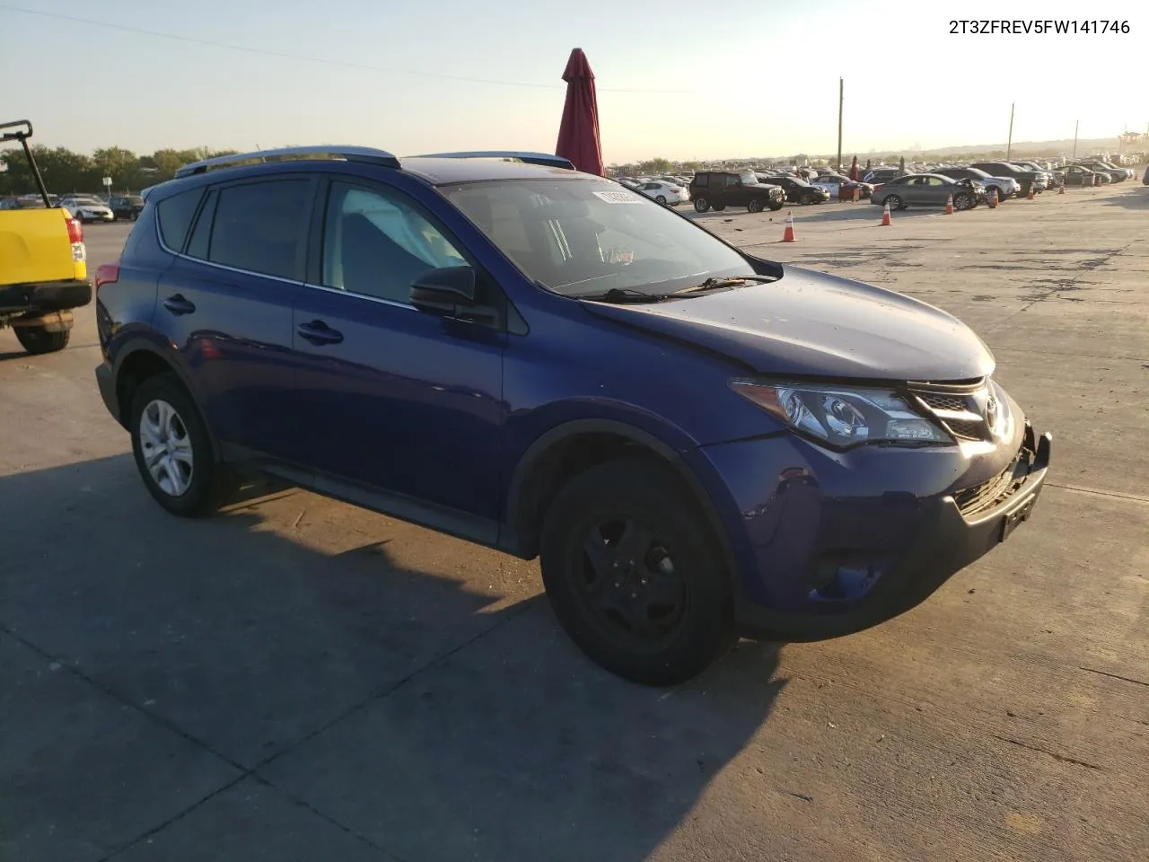 2T3ZFREV5FW141746 2015 Toyota Rav4 Le