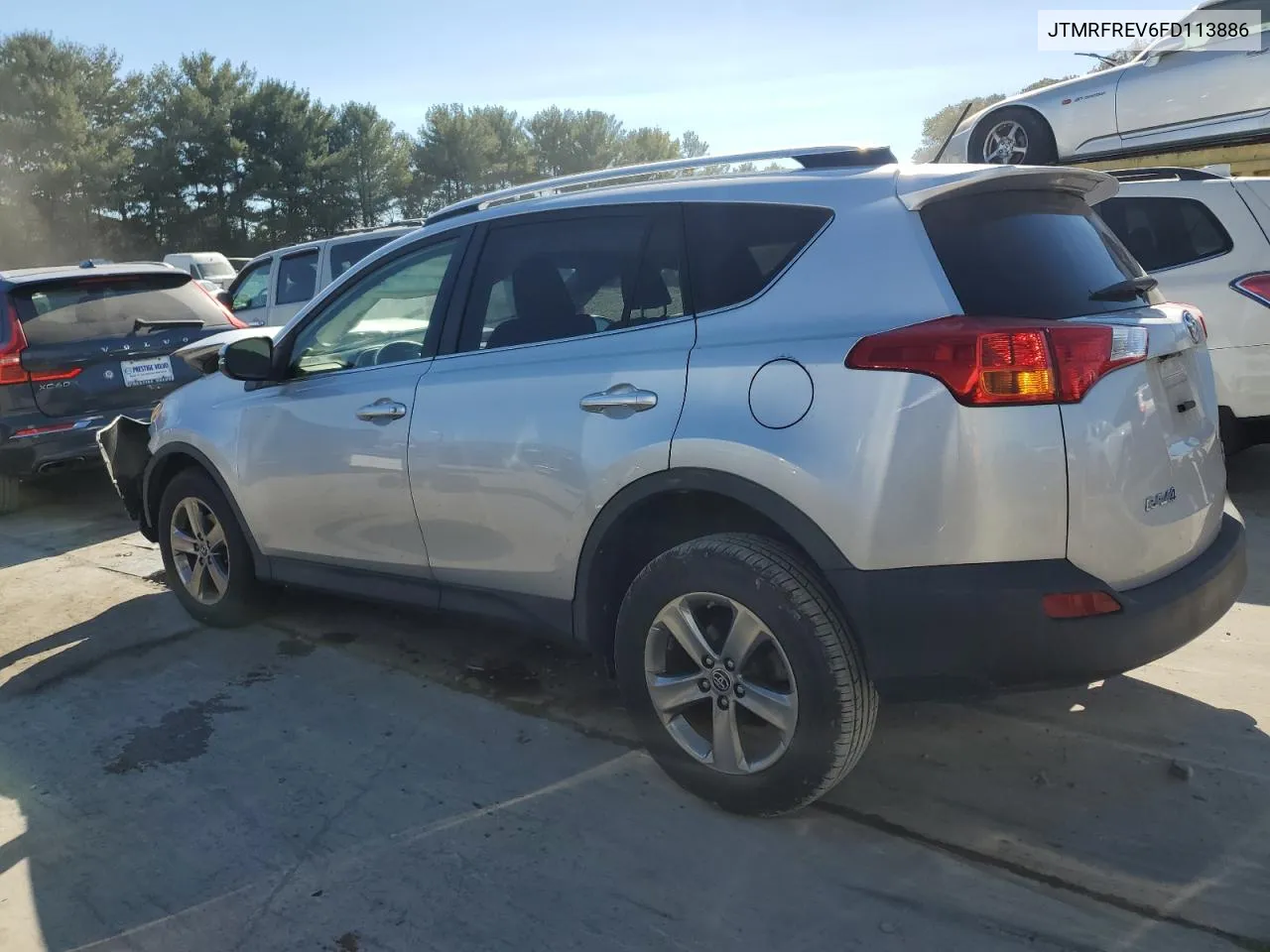 JTMRFREV6FD113886 2015 Toyota Rav4 Xle