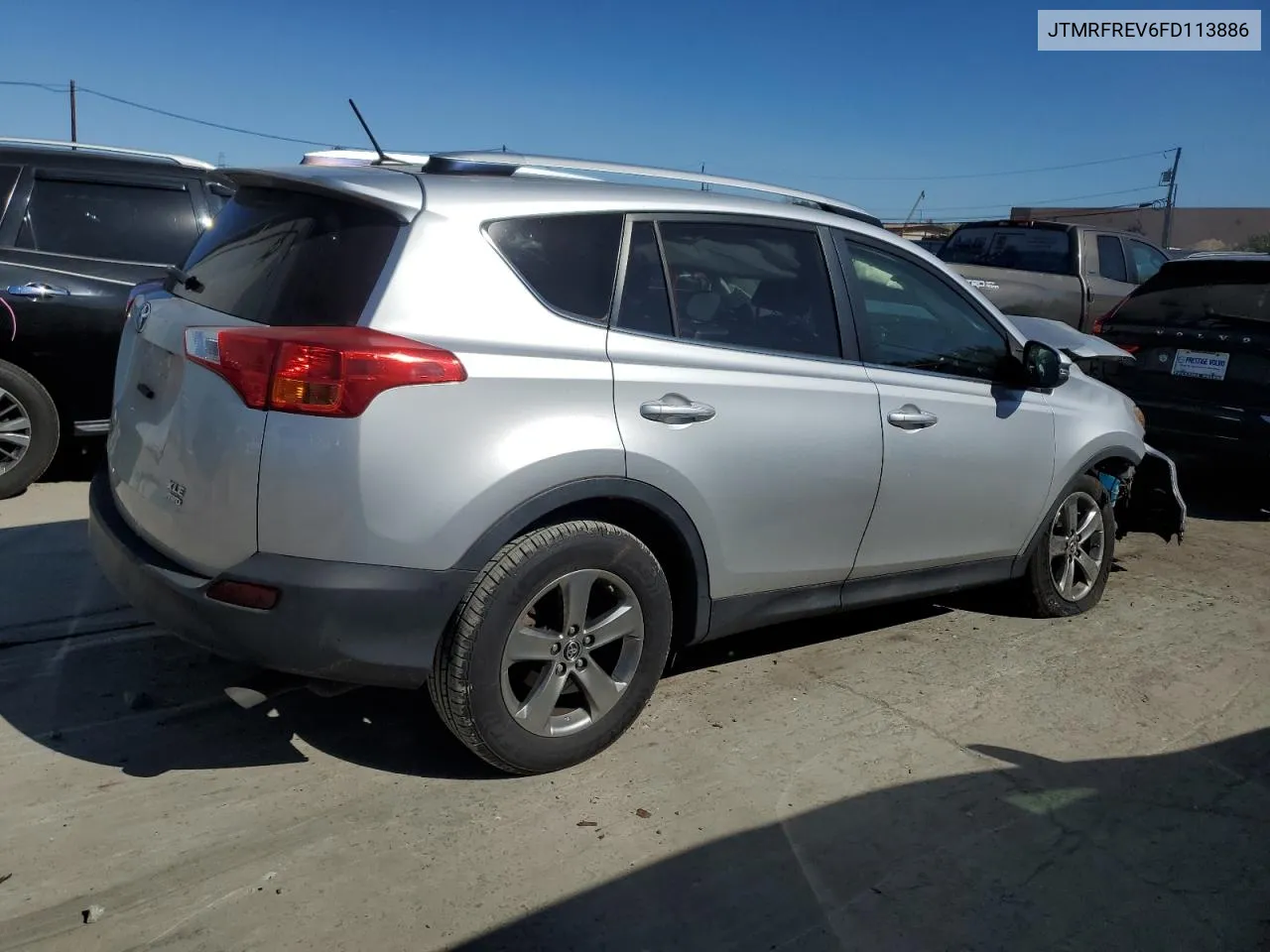 JTMRFREV6FD113886 2015 Toyota Rav4 Xle