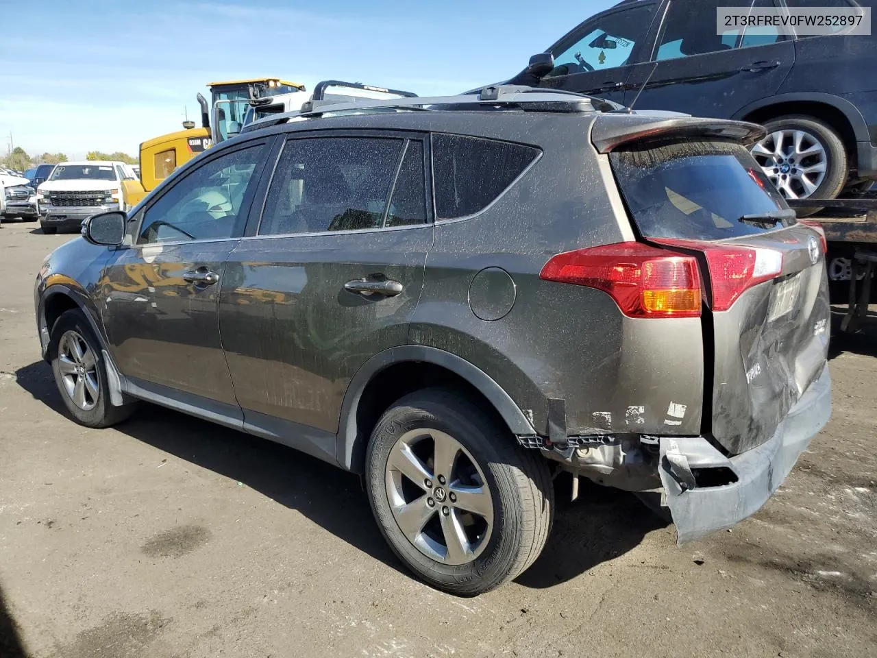 2T3RFREV0FW252897 2015 Toyota Rav4 Xle