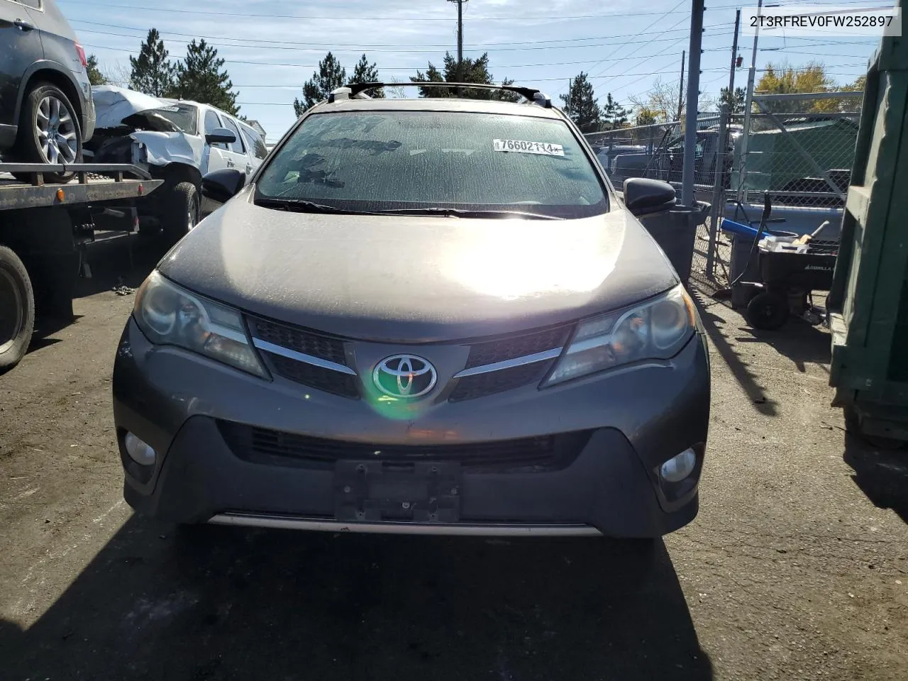 2T3RFREV0FW252897 2015 Toyota Rav4 Xle