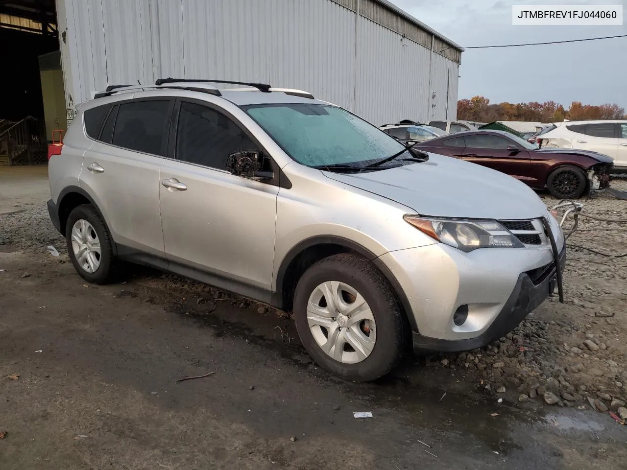 2015 Toyota Rav4 Le VIN: JTMBFREV1FJ044060 Lot: 77763924