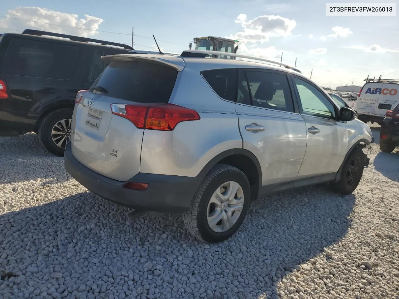 2015 Toyota Rav4 Le VIN: 2T3BFREV3FW266018 Lot: 77983804