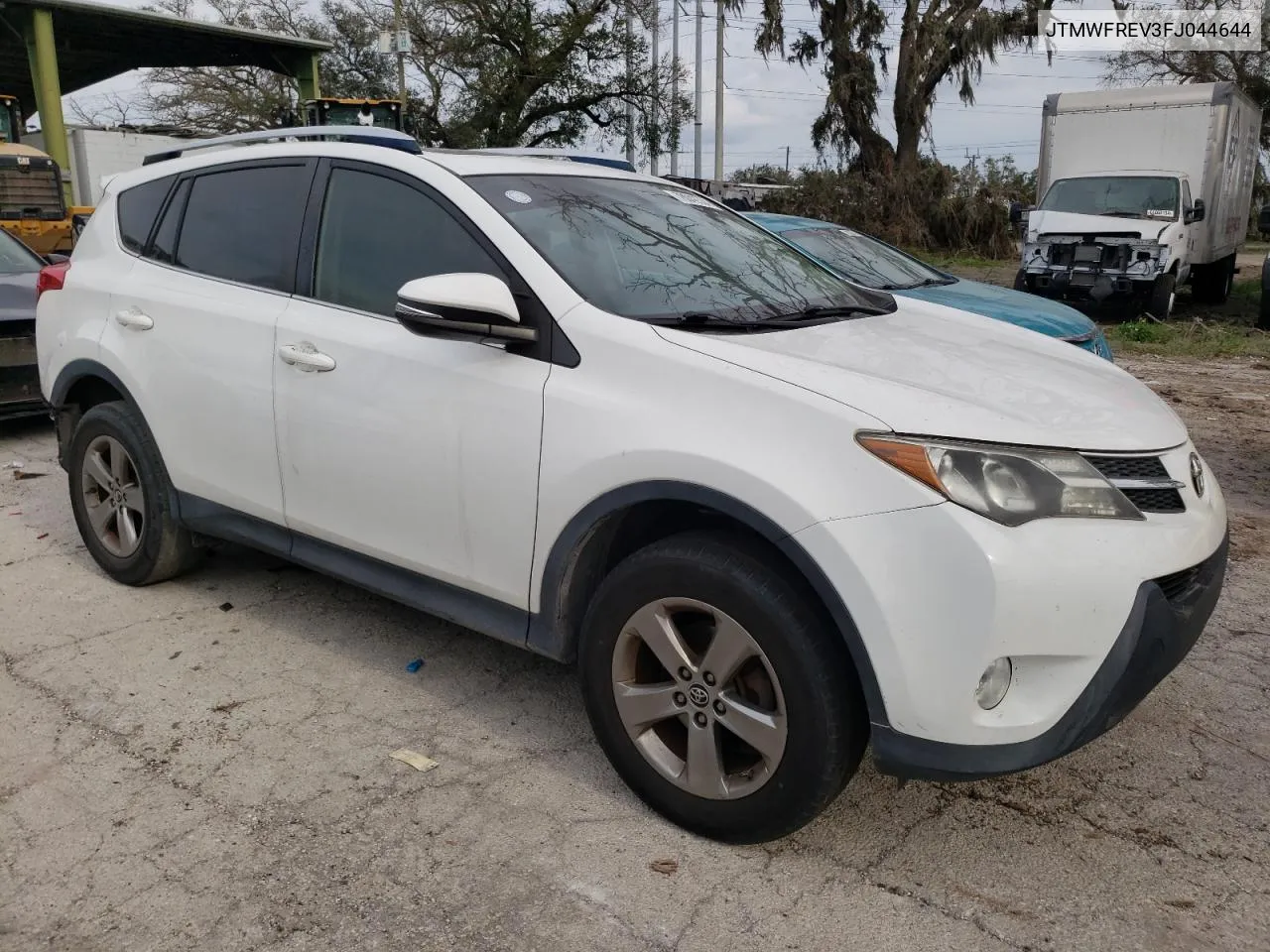 JTMWFREV3FJ044644 2015 Toyota Rav4 Xle