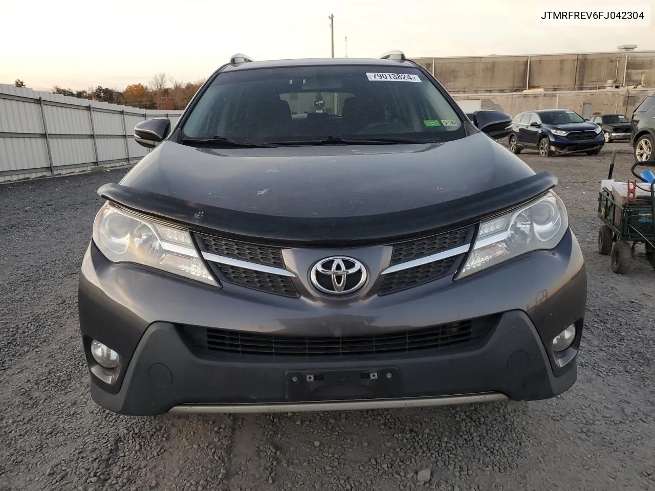 2015 Toyota Rav4 Xle VIN: JTMRFREV6FJ042304 Lot: 79013824