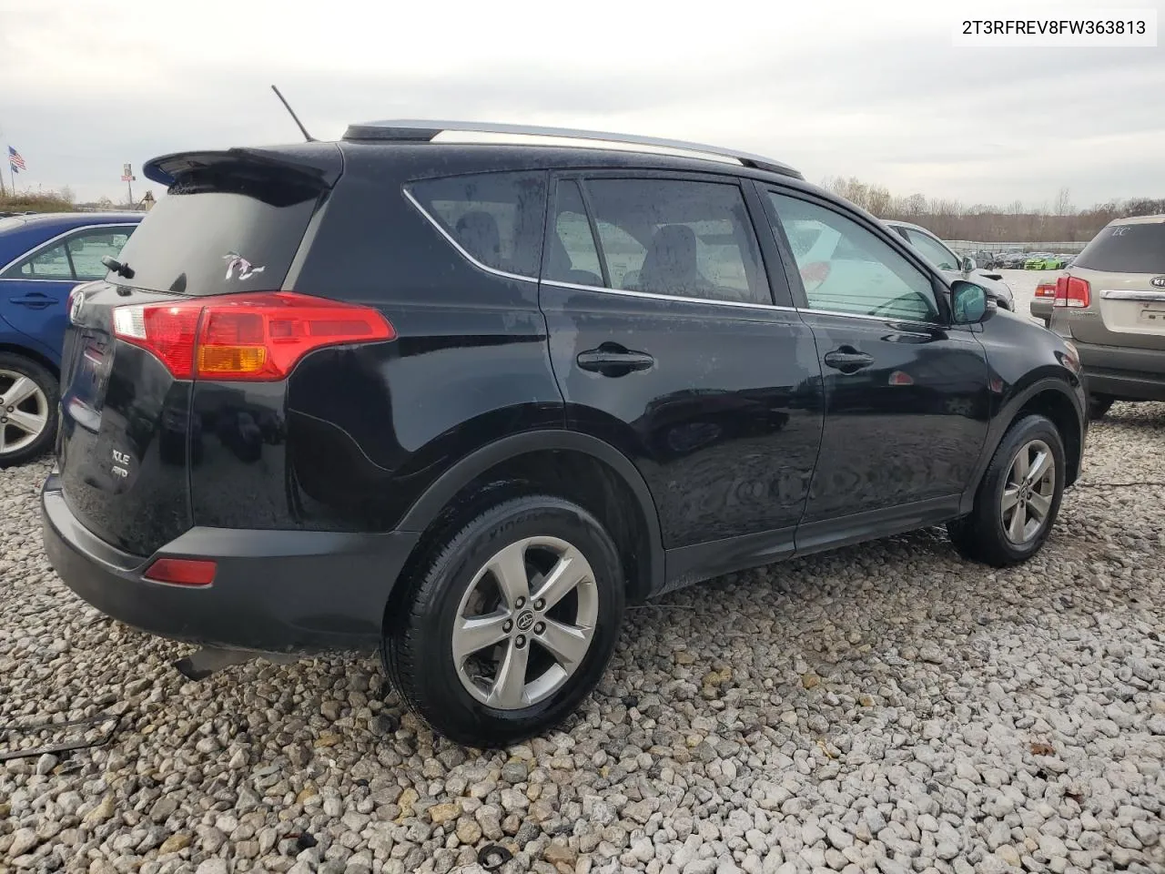 2T3RFREV8FW363813 2015 Toyota Rav4 Xle