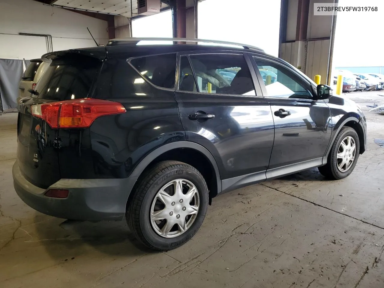 2015 Toyota Rav4 Le VIN: 2T3BFREV5FW319768 Lot: 80569184