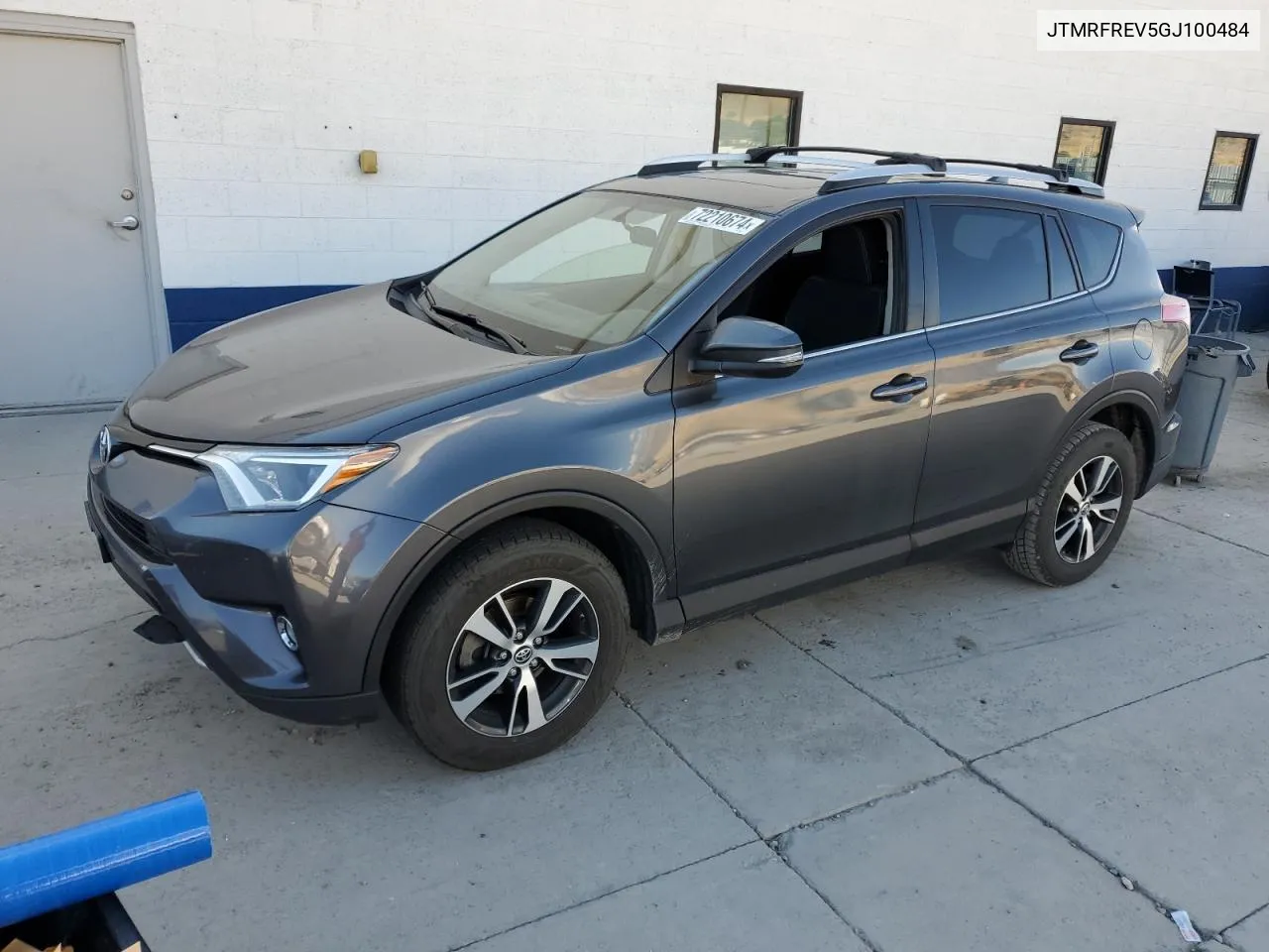 JTMRFREV5GJ100484 2016 Toyota Rav4 Xle