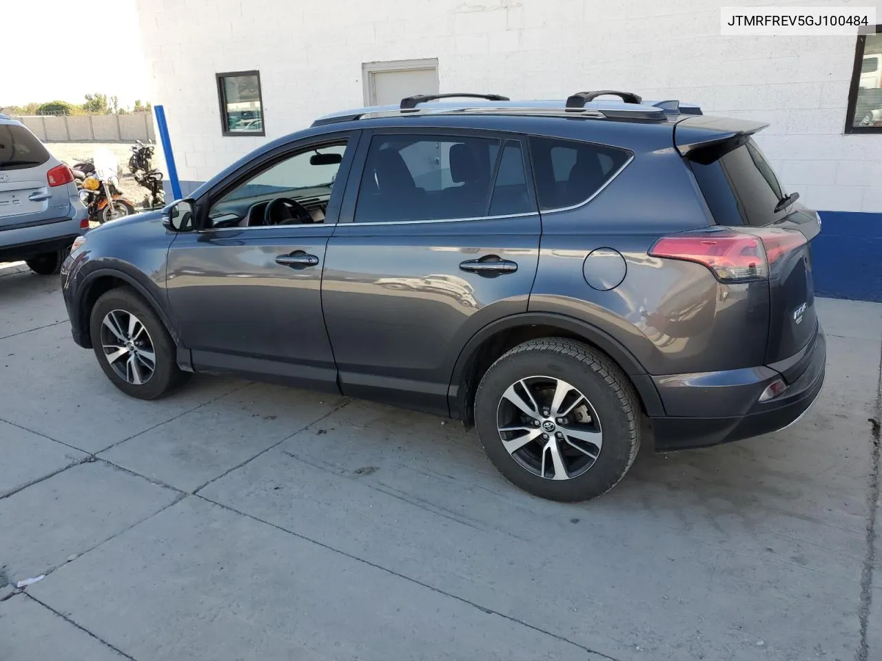 JTMRFREV5GJ100484 2016 Toyota Rav4 Xle