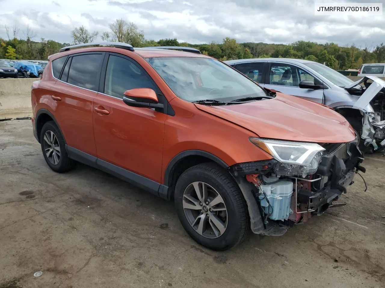 2016 Toyota Rav4 Xle VIN: JTMRFREV7GD186119 Lot: 72708324