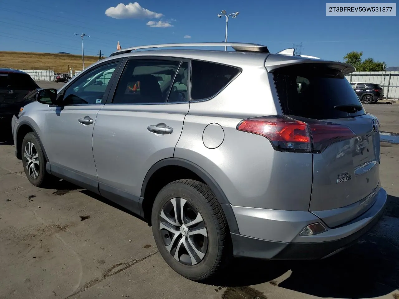 2T3BFREV5GW531877 2016 Toyota Rav4 Le