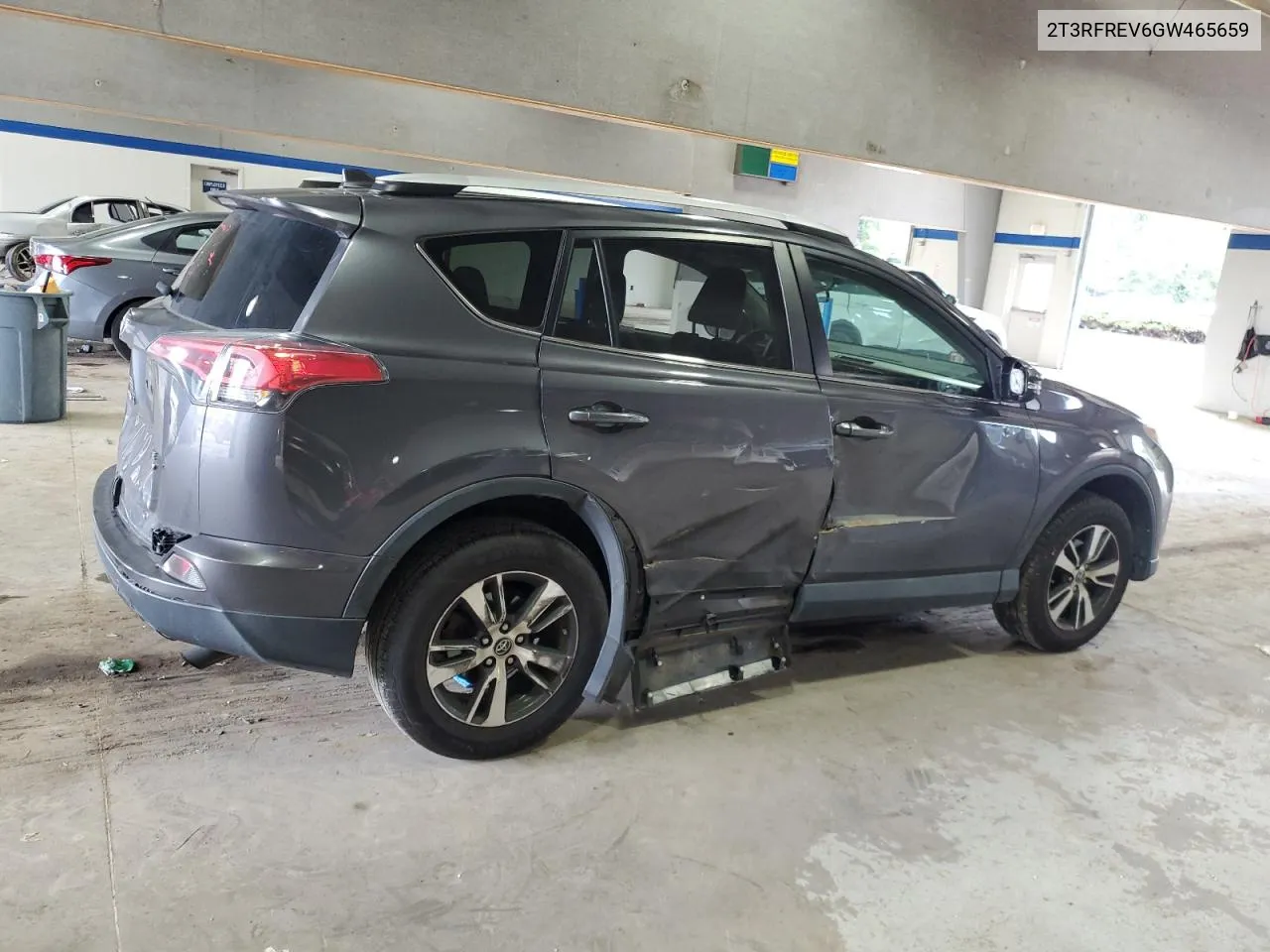 2T3RFREV6GW465659 2016 Toyota Rav4 Xle