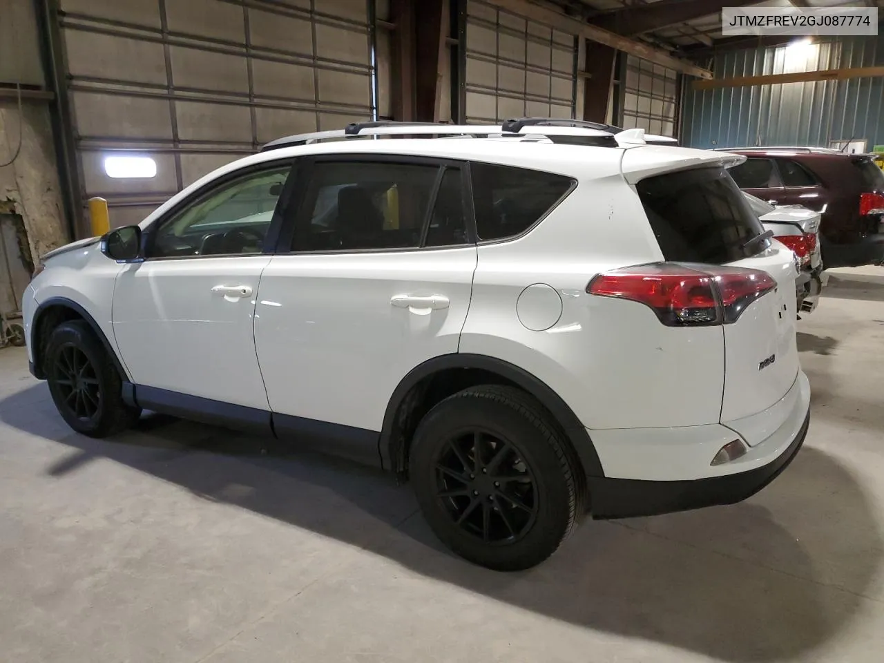 JTMZFREV2GJ087774 2016 Toyota Rav4 Le