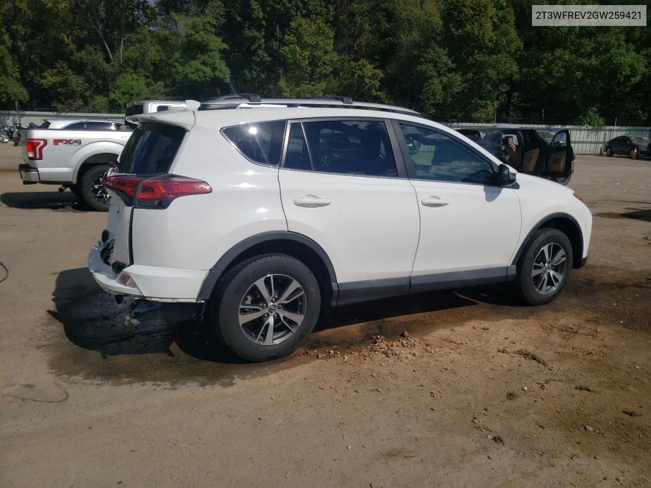 2T3WFREV2GW259421 2016 Toyota Rav4 Xle