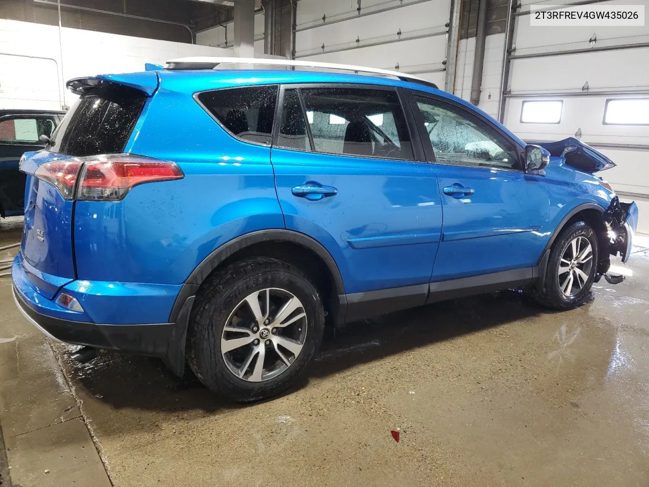 2T3RFREV4GW435026 2016 Toyota Rav4 Xle