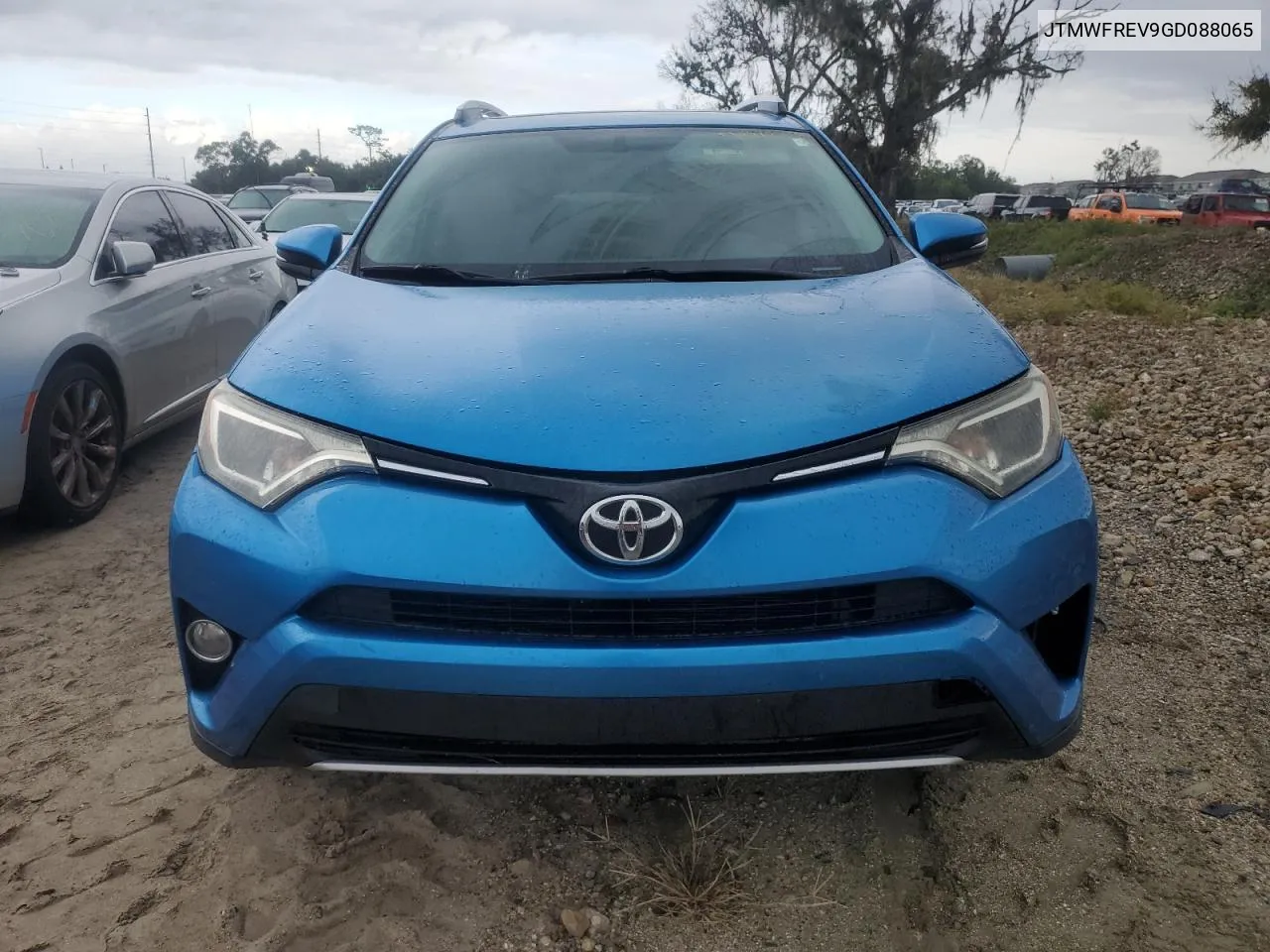 JTMWFREV9GD088065 2016 Toyota Rav4 Xle