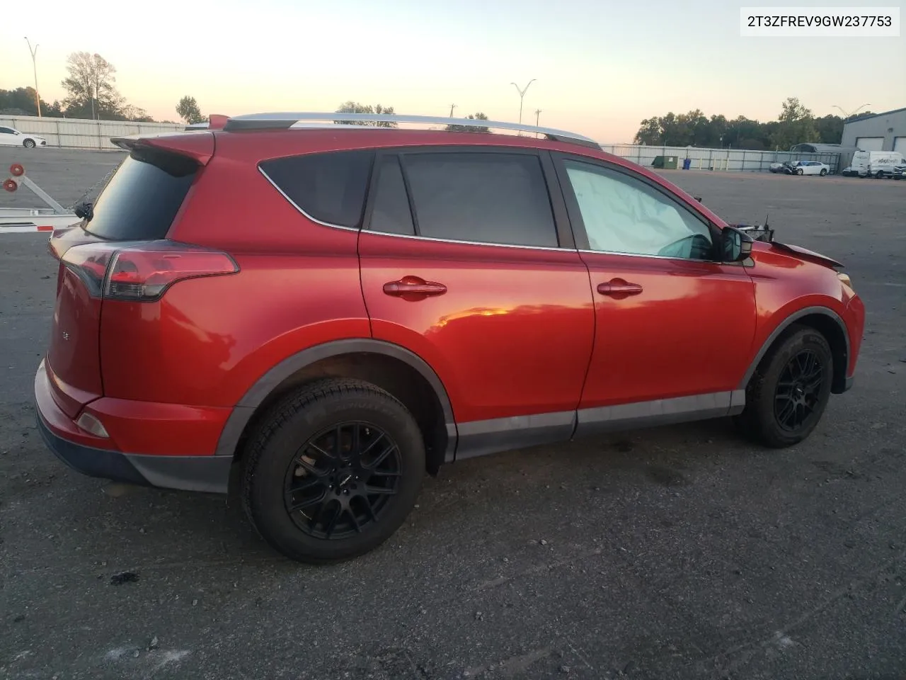 2T3ZFREV9GW237753 2016 Toyota Rav4 Le