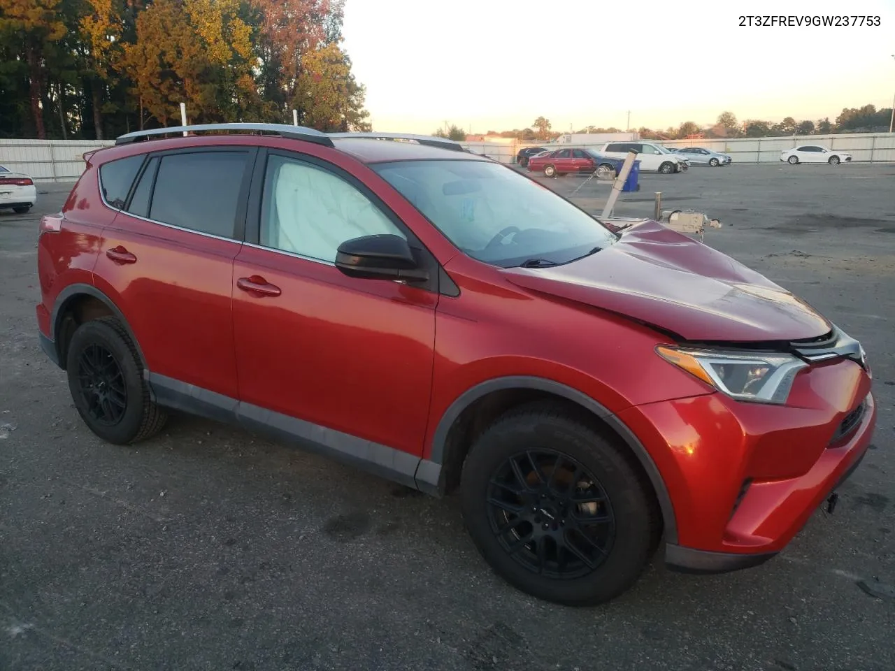 2T3ZFREV9GW237753 2016 Toyota Rav4 Le