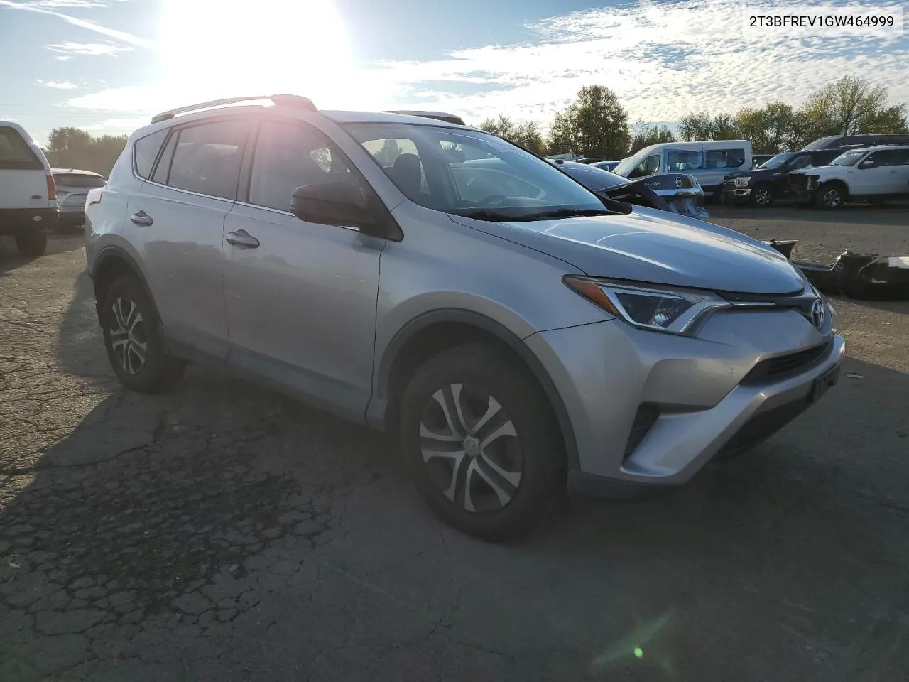 2T3BFREV1GW464999 2016 Toyota Rav4 Le