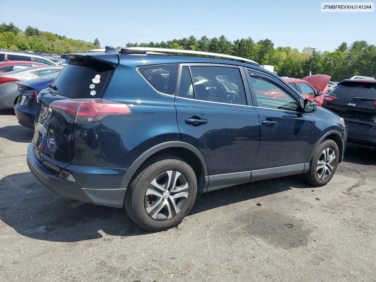 2017 Toyota Rav4 Le VIN: JTMBFREVXHJ141244 Lot: 55251554