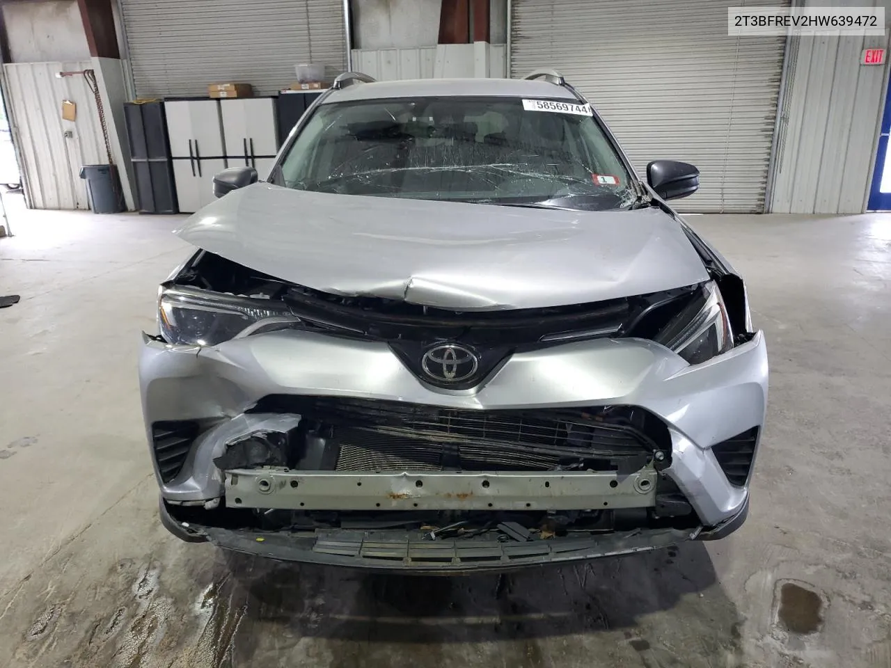 2T3BFREV2HW639472 2017 Toyota Rav4 Le