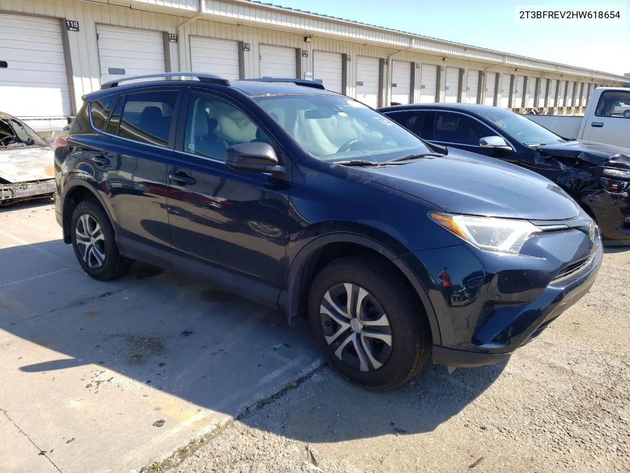 2017 Toyota Rav4 Le VIN: 2T3BFREV2HW618654 Lot: 59143594