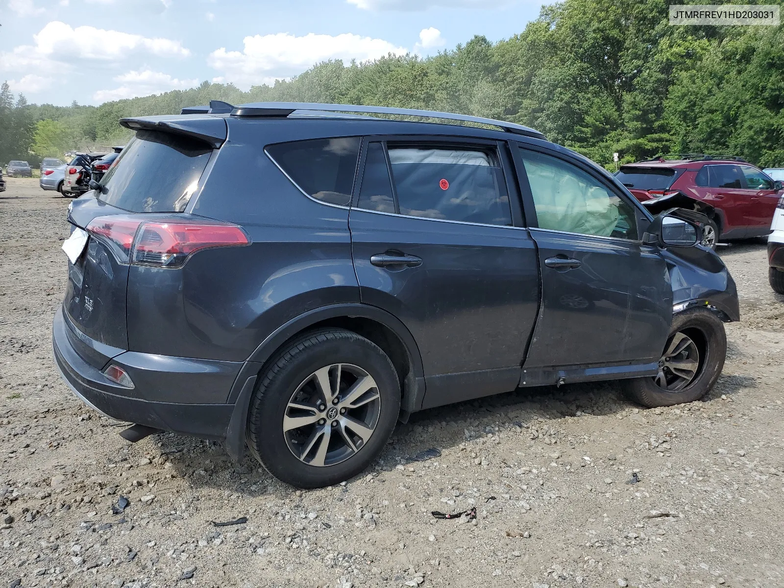 JTMRFREV1HD203031 2017 Toyota Rav4 Xle