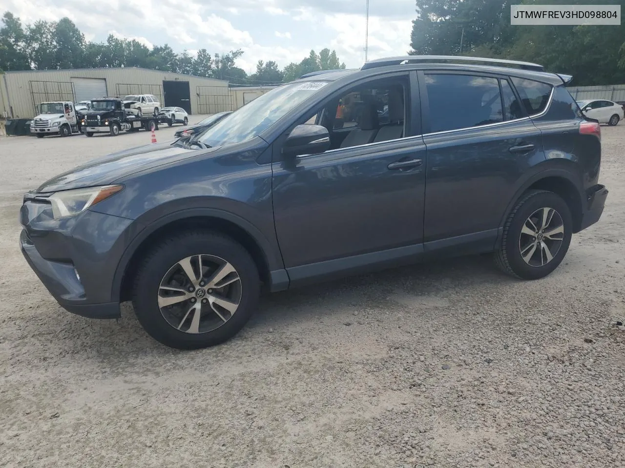 JTMWFREV3HD098804 2017 Toyota Rav4 Xle