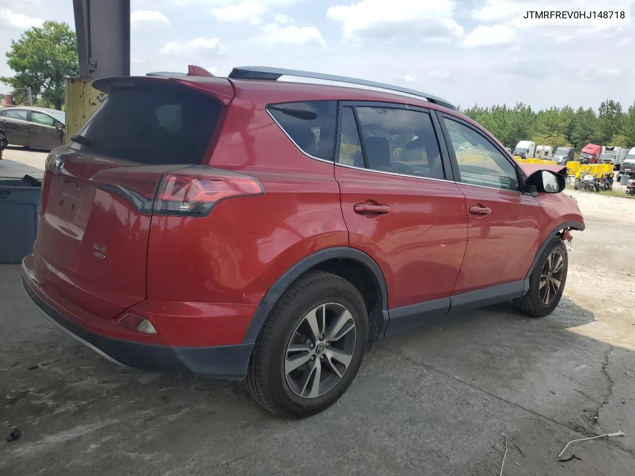 JTMRFREV0HJ148718 2017 Toyota Rav4 Xle