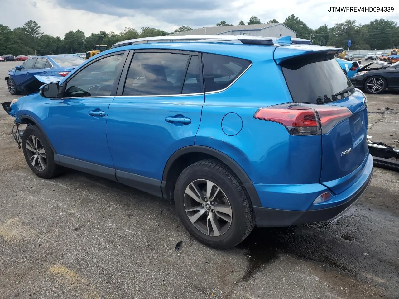 2017 Toyota Rav4 Xle VIN: JTMWFREV4HD094339 Lot: 60647394