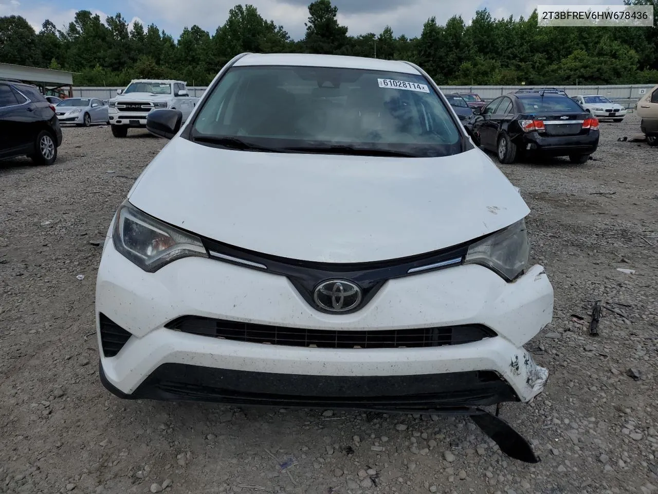 2T3BFREV6HW678436 2017 Toyota Rav4 Le