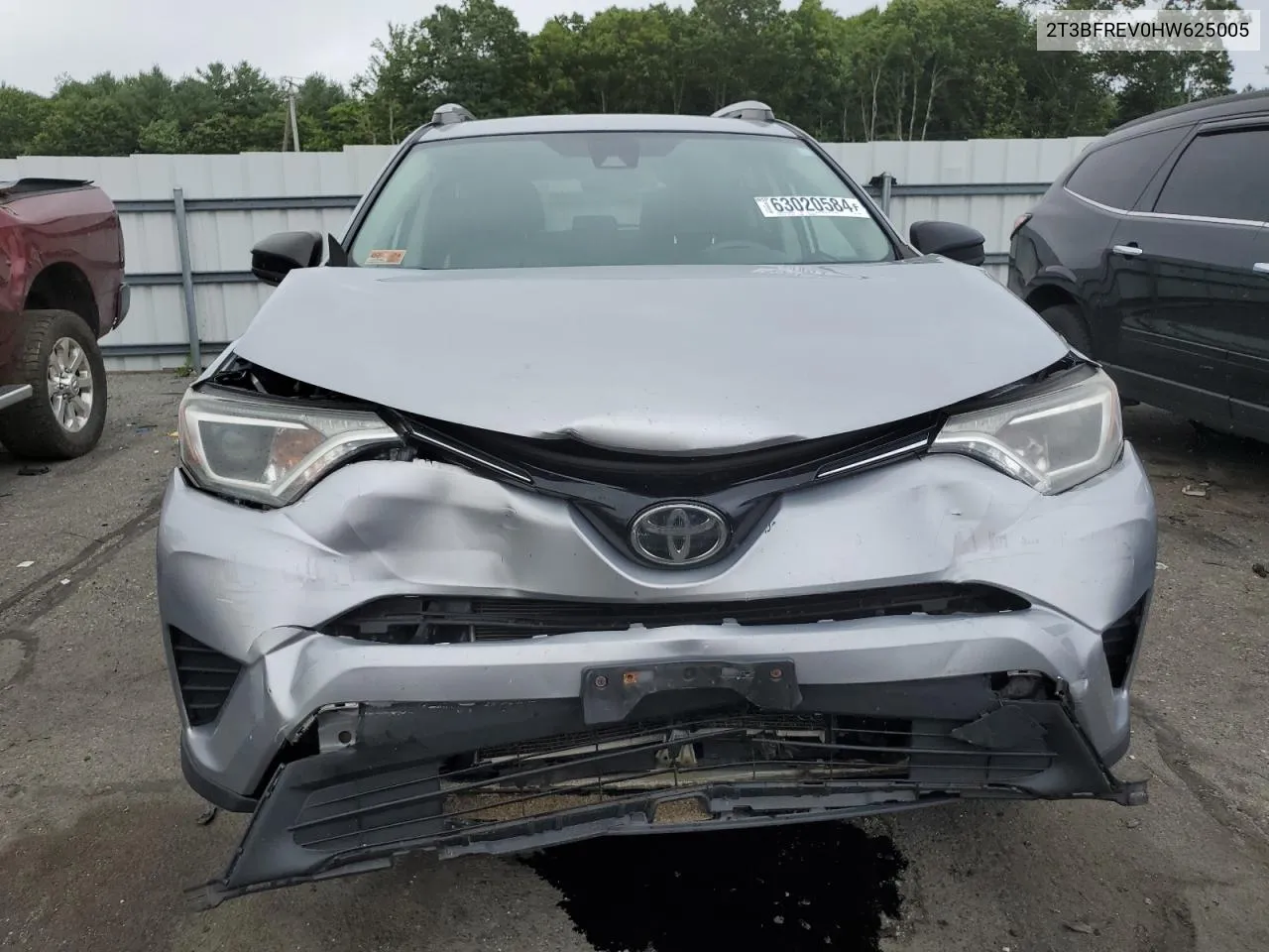 2T3BFREV0HW625005 2017 Toyota Rav4 Le