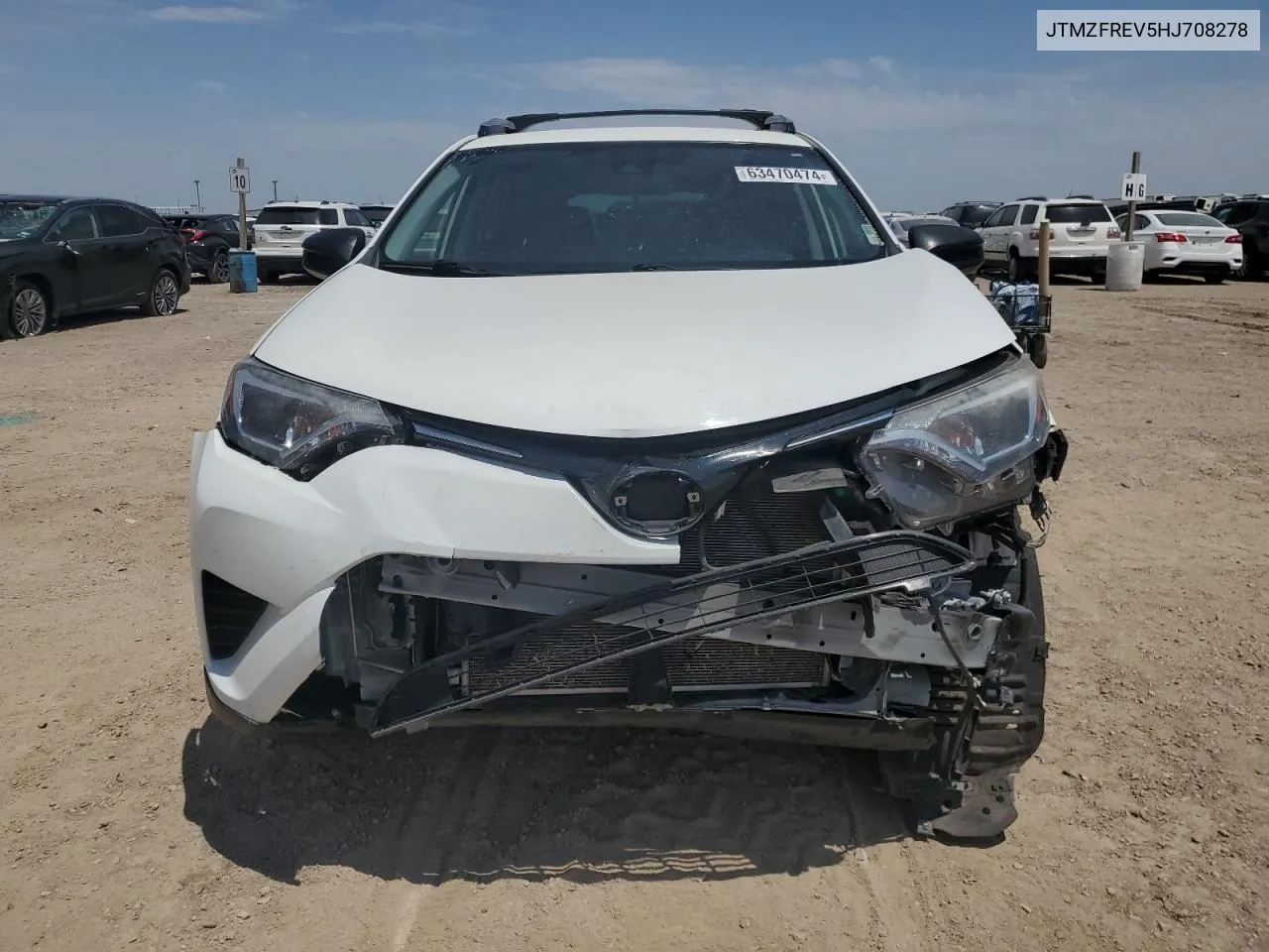 JTMZFREV5HJ708278 2017 Toyota Rav4 Le