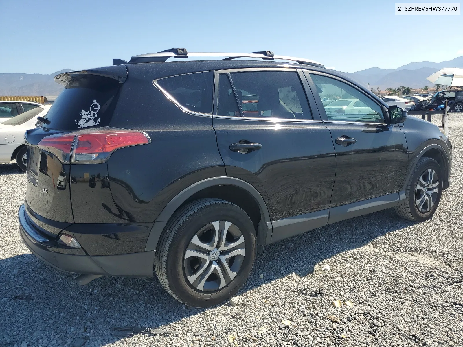 2T3ZFREV5HW377770 2017 Toyota Rav4 Le